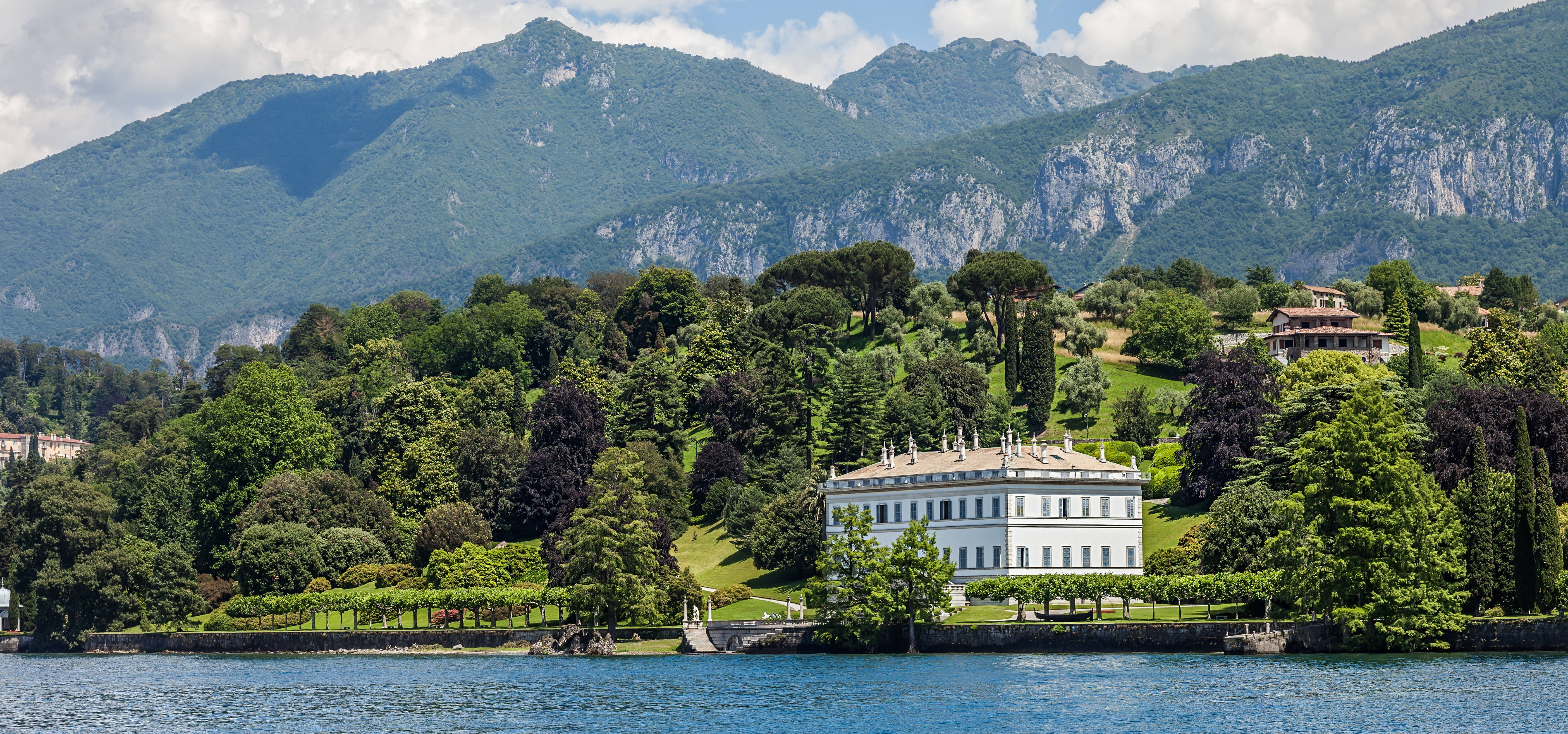 Noleggio pullman con autista per matrimoni ed eventi sul Lago di Como